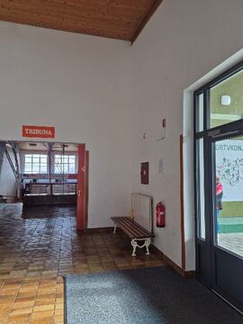 dvigalo_prostor za namestitev_vhod